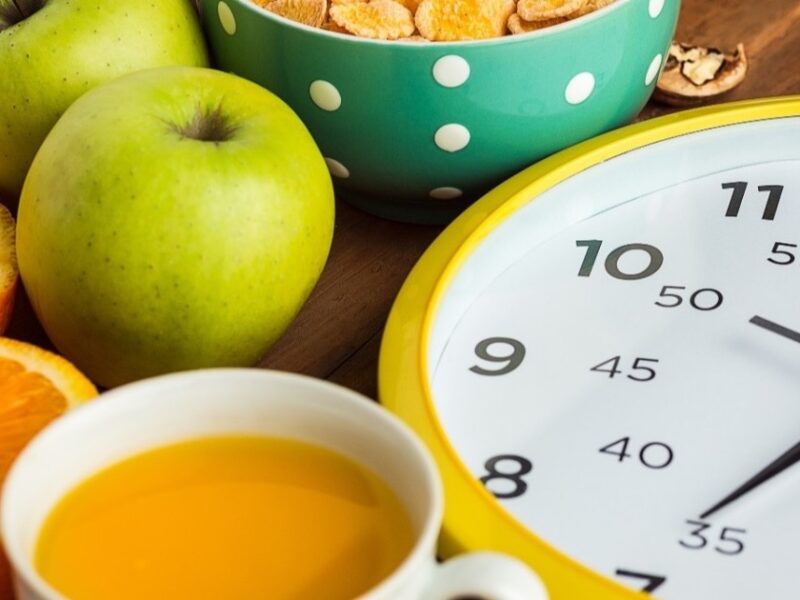 Lợi ích bất ngờ từ việc ăn sáng no, ăn trưa vừa phải và ăn tối sớm